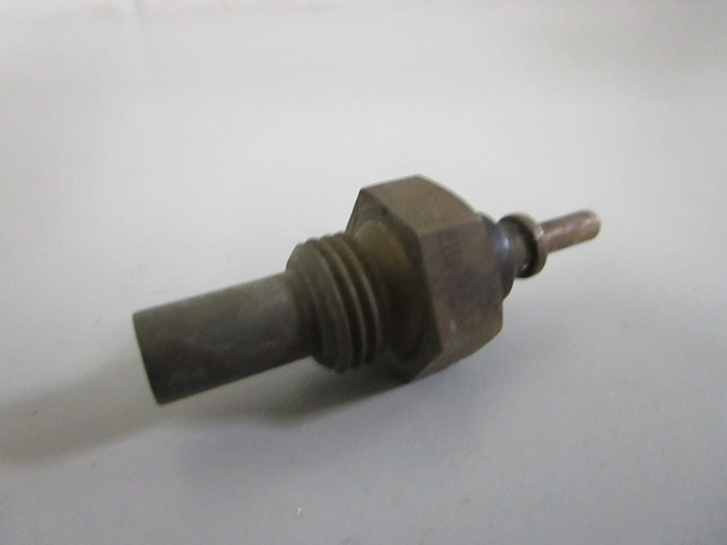 NEW OEM 0055421012 Mercedes-Benz Temperature Sensor 0820