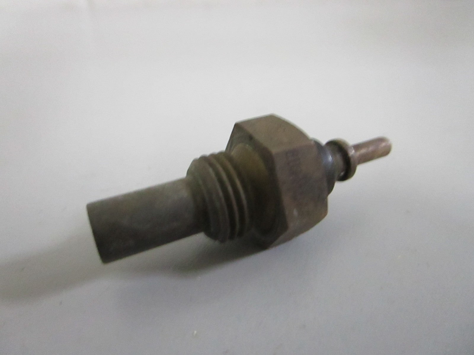 NEW OEM 0055421012 Mercedes-Benz Temperature Sensor 0820