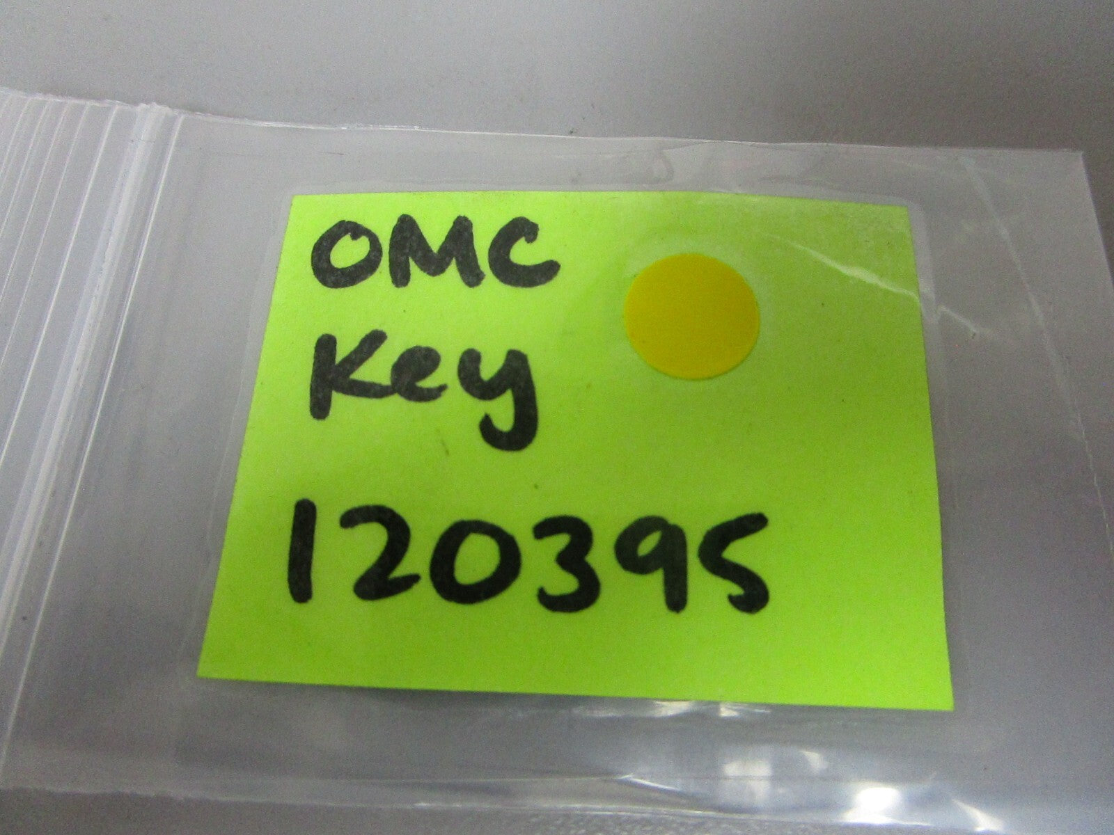 *NEW OEM* 0810 OMC Johnson Evinrude Key 120395 0120395