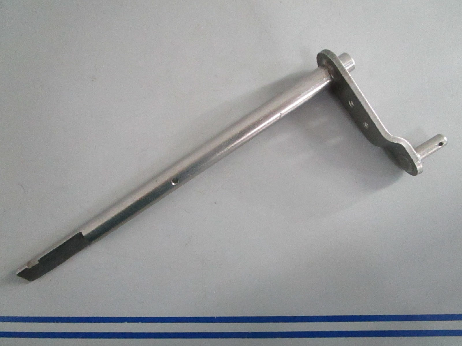 NEW OEM OMC Johnson Evinrude 5000470 Shift Shaft & Arm 0820