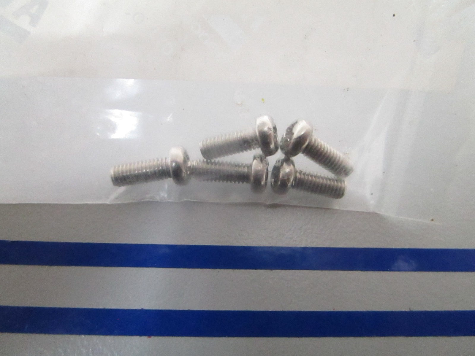 NEW OEM (LOT OF 5) 98500-03008 Yamaha Screw 0810