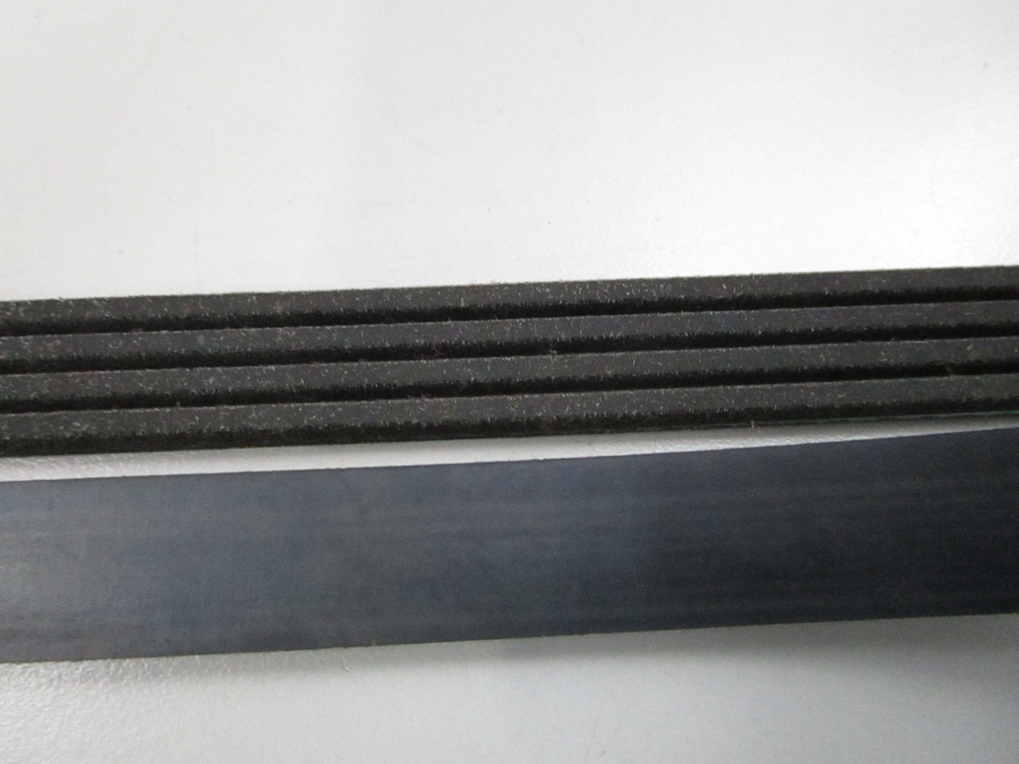Gates K040340 Micro-V Serpentine Belt 4-Rib 34.6in NEW 0810