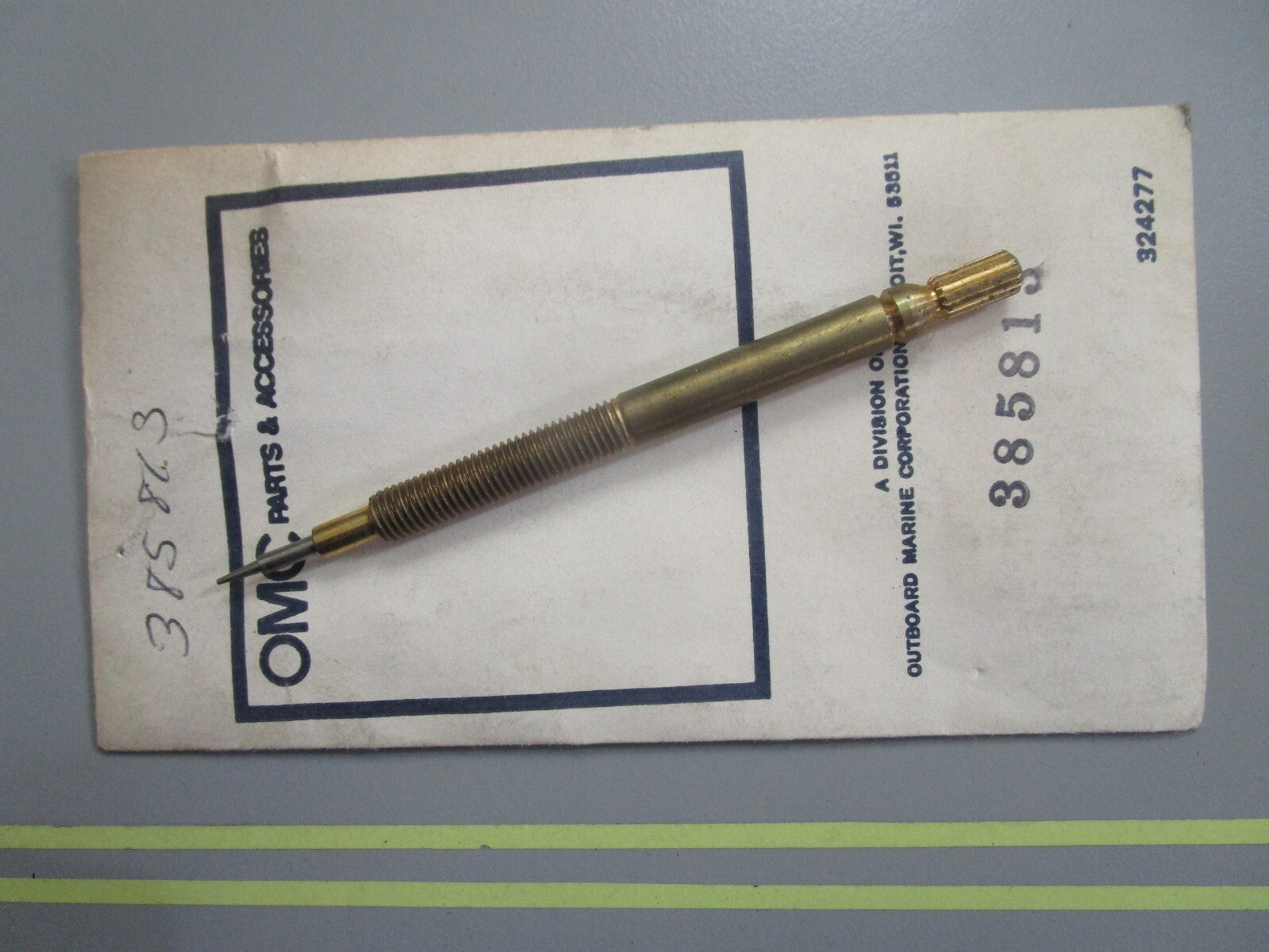 *NEW OEM* 0820 OMC Johnson Evinrude Needle Valve 385813 0385813