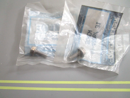 *NEW OEM* (LOT OF 4) 0750 Mercury Quicksilver SCREW 10-40067 31