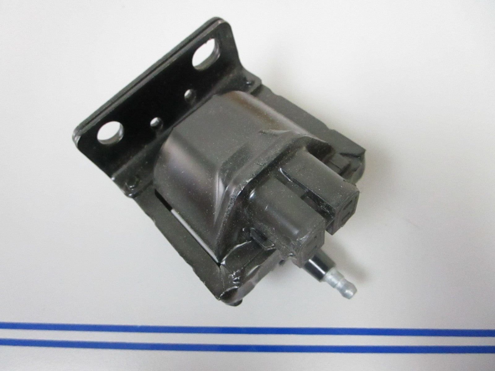 *NEW OEM* 0720 OMC Johnson Evinrude 302 181 CID 1990- 1993 3.0L Ignition Coil