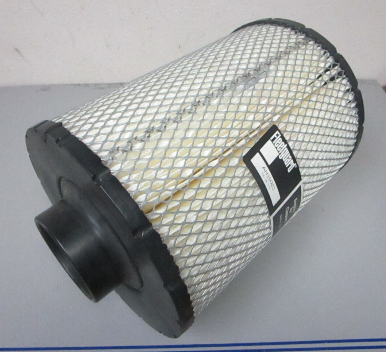 *NEW OEM* 0720 Fleetguard Air Filter AH19003 3924893
