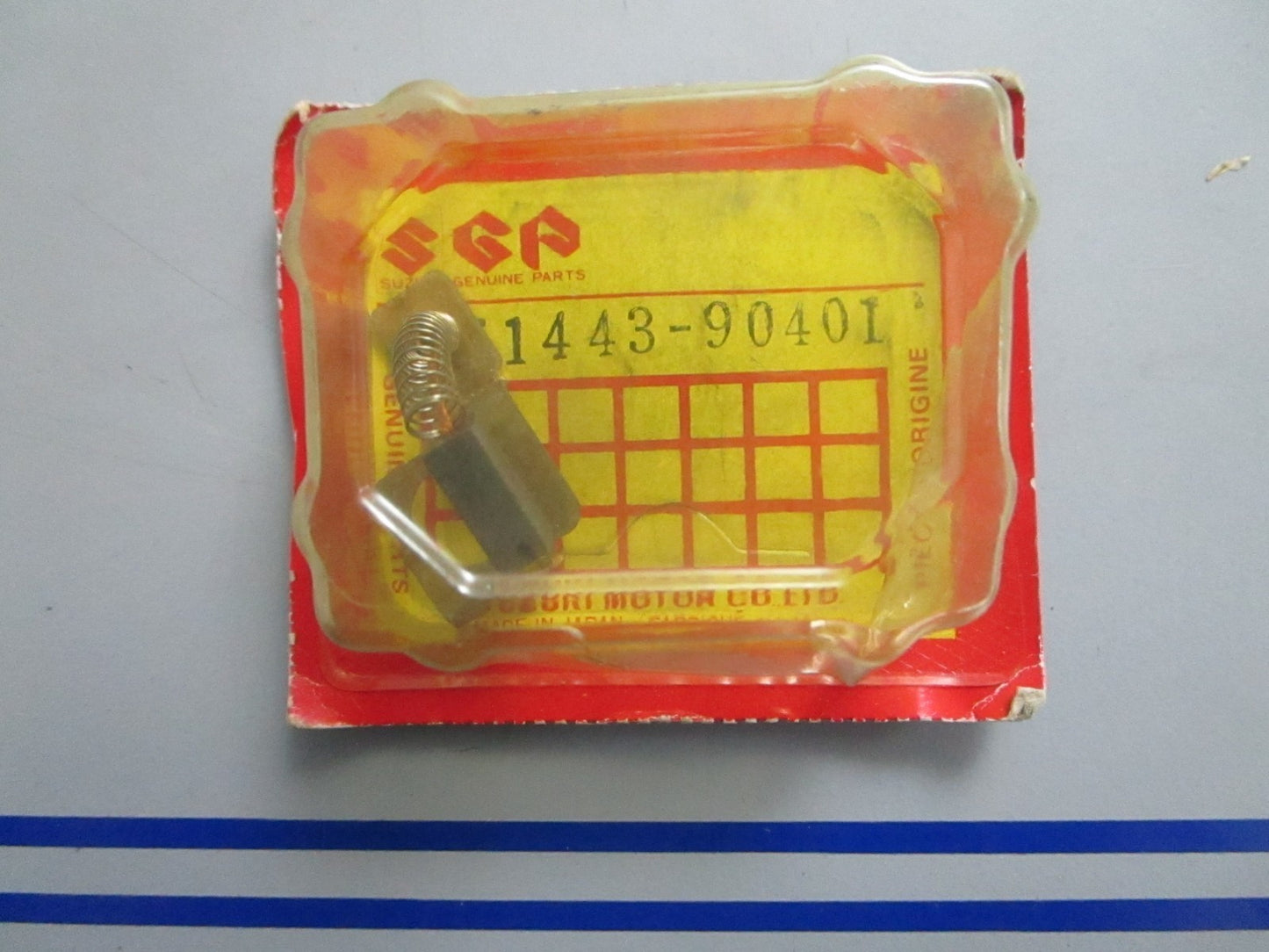 *NEW OEM* 0820 Suzuki Brush 51443-90401