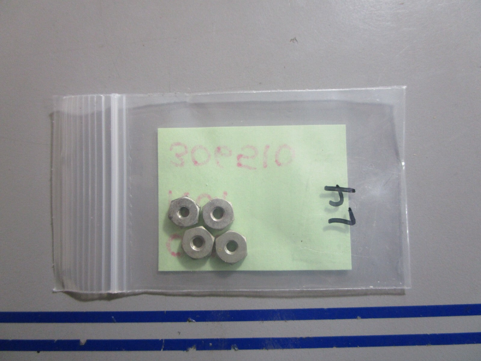 *NEW OEM* (LOT OF 4) 0810 OMC Johnson Evinrude Nut 306510 0306510