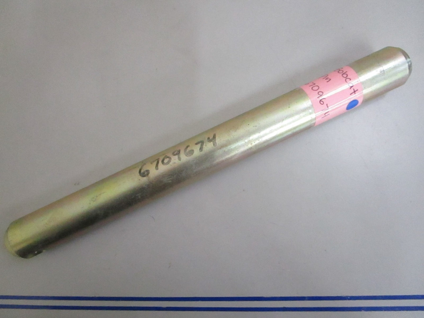 *NEW OEM* 0820 Bobcat Pin 6709674