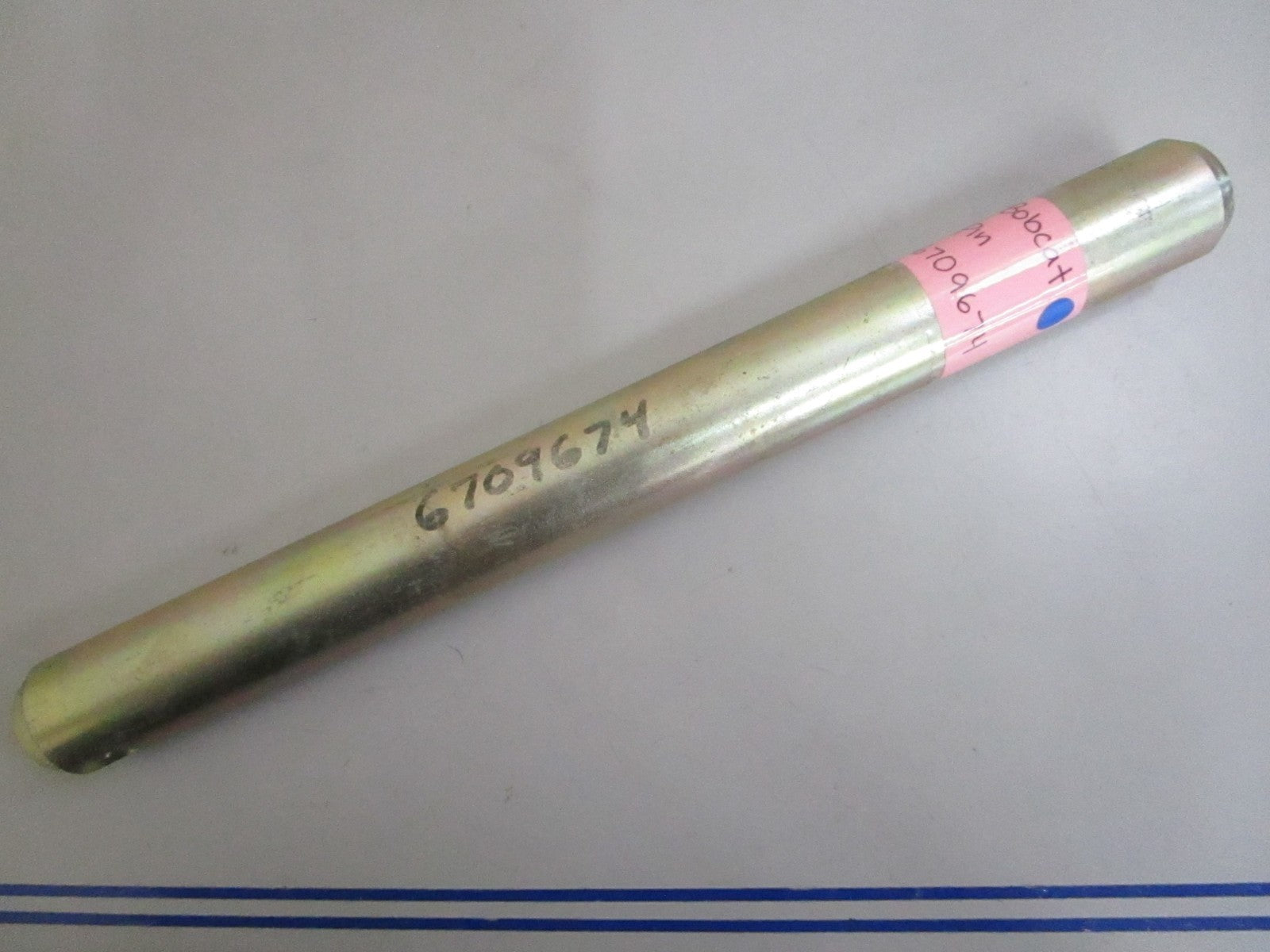 *NEW OEM* 0820 Bobcat Pin 6709674