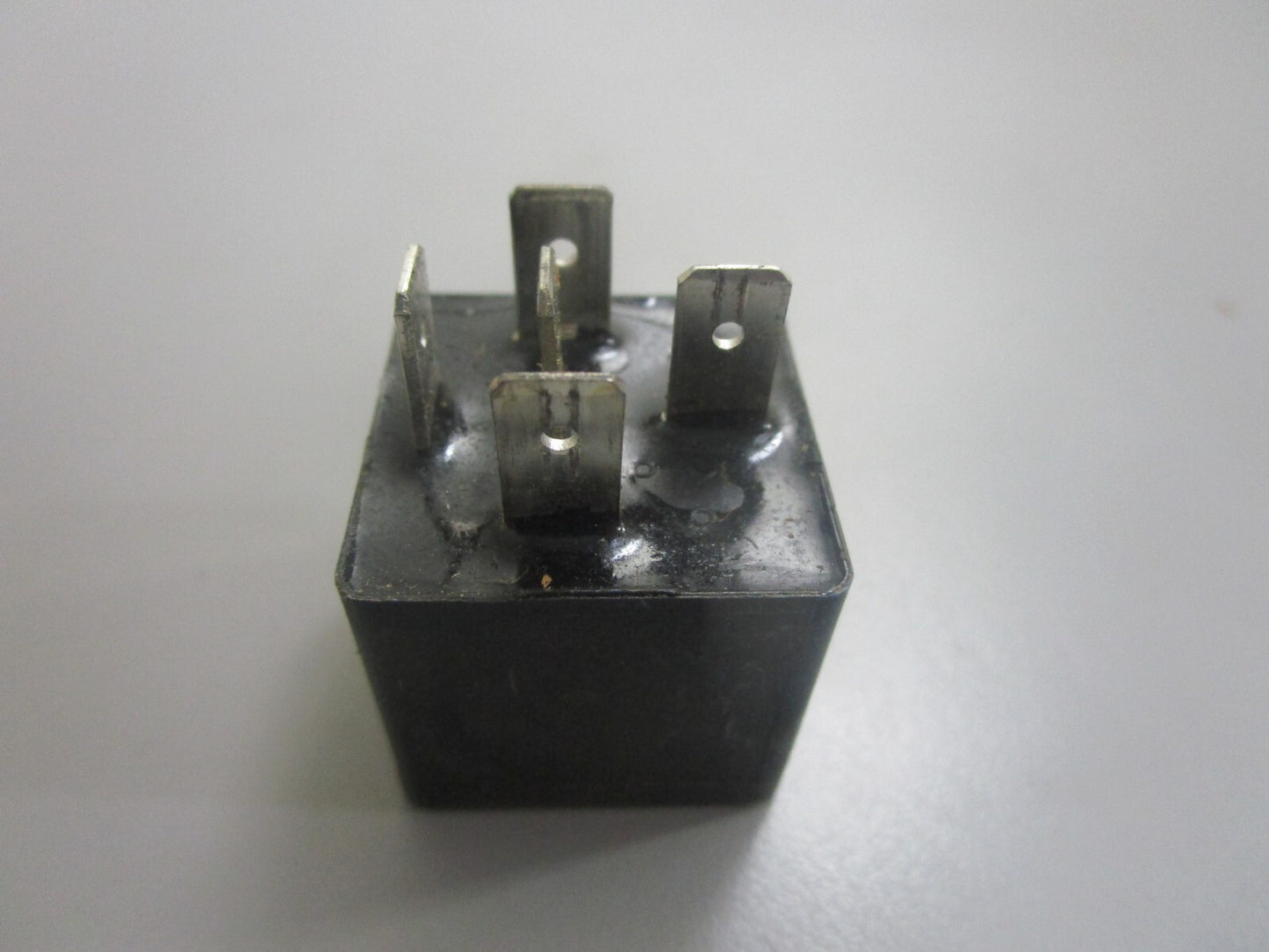 *NEW OEM* 0810 Volvo Penta Relay 3857533