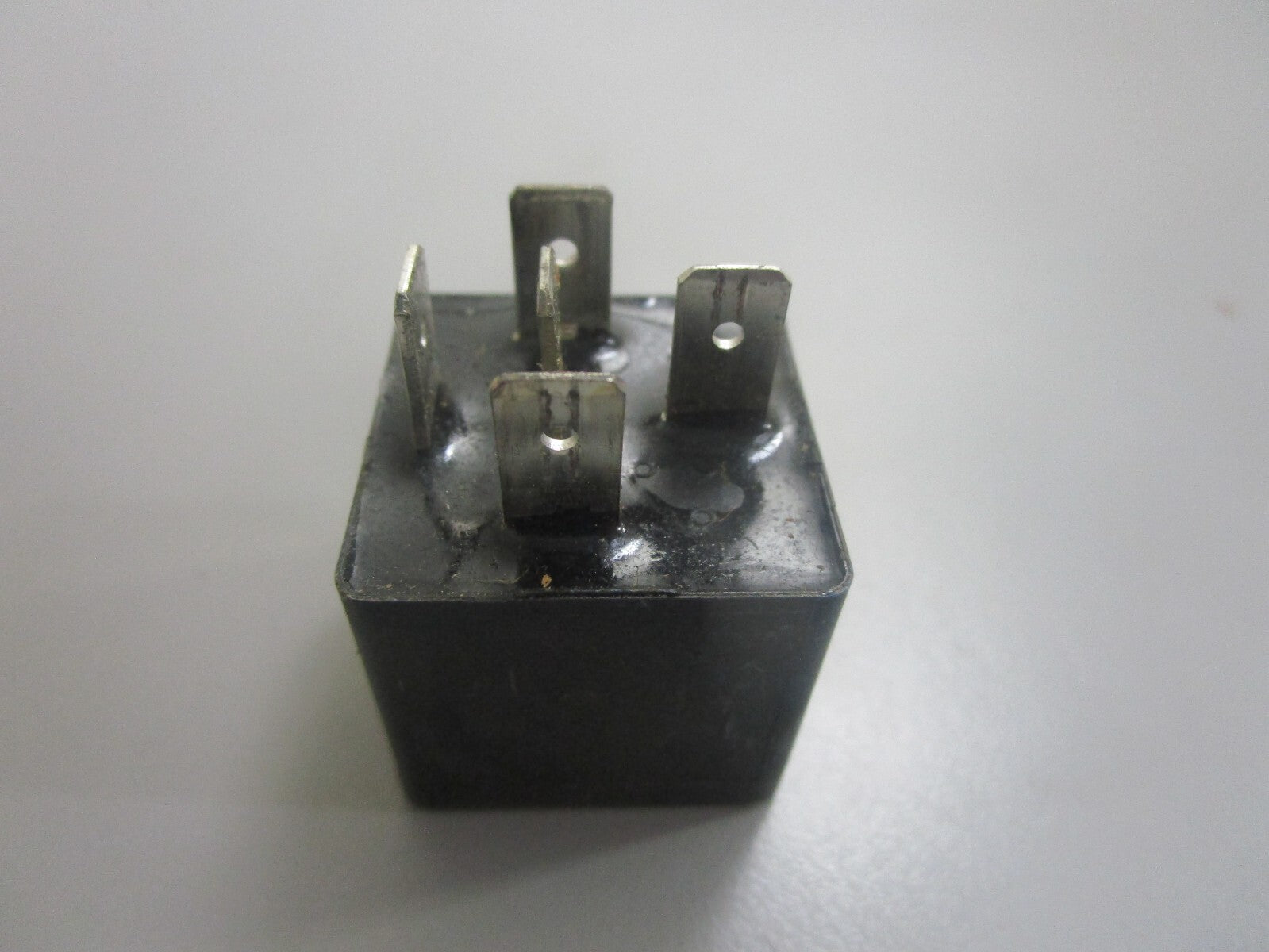 *NEW OEM* 0810 Volvo Penta Relay 3857533