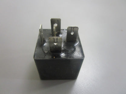 *NEW OEM* 0810 Volvo Penta Relay 3857533