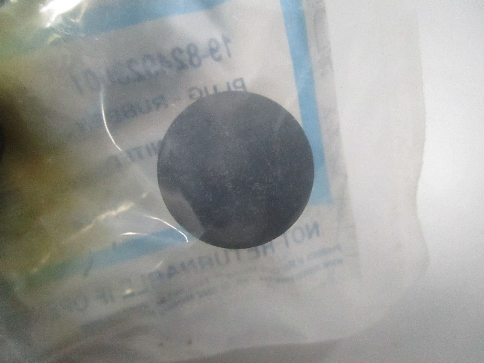 *NEW OEM* 0810 Mercury Quicksilver Plug 19-824928001