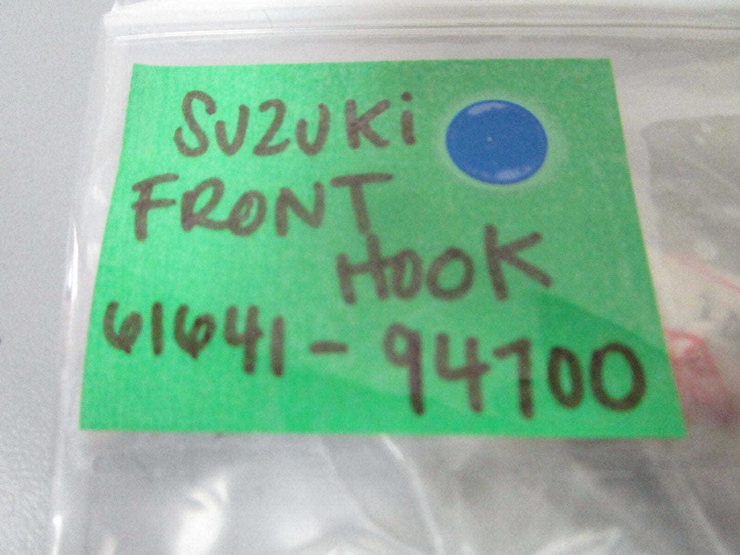 *NEW OEM* 0810 Suzuki Front Hook 61641-94700