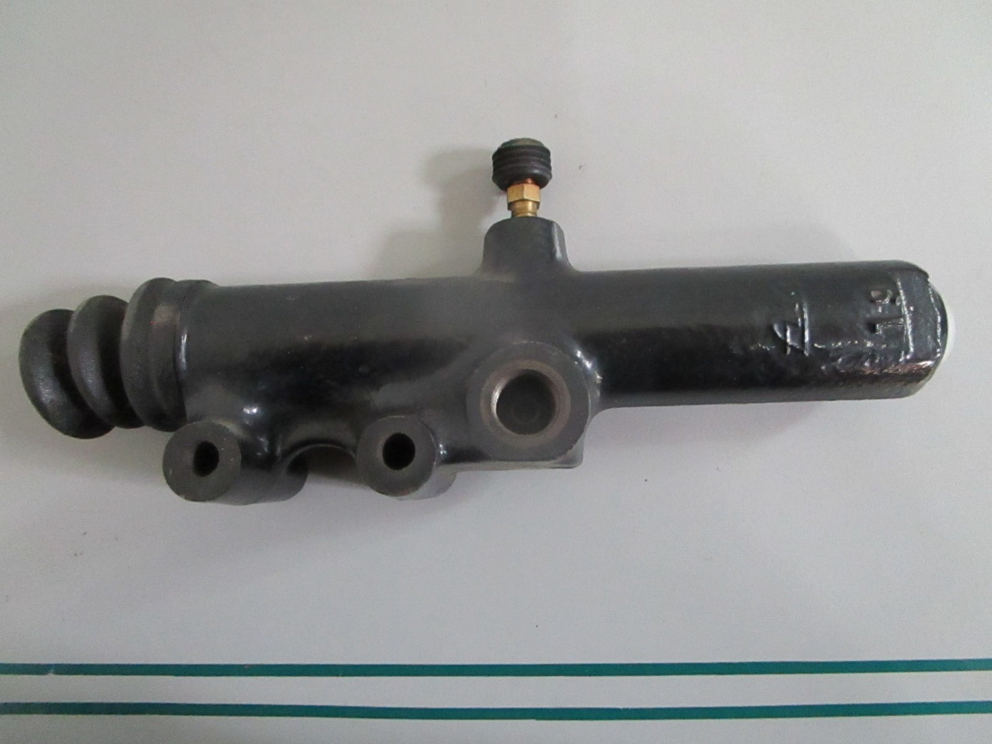 NEW OEM 0002957806 Mercedes-Benz Clutch Master Cylinder 0820