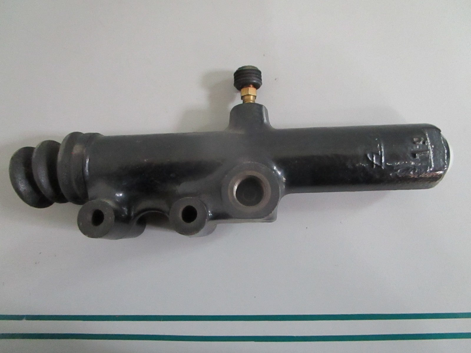 NEW OEM 0002957806 Mercedes-Benz Clutch Master Cylinder 0820