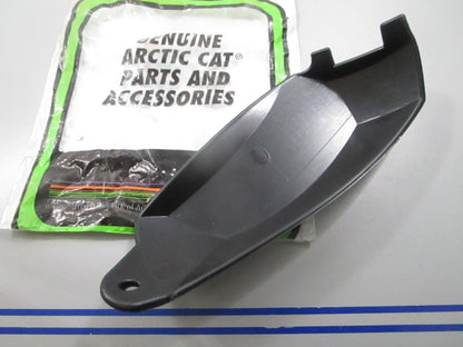 *NEW OEM* 0810 Arctic Cat Left Vent Plug 1606-633