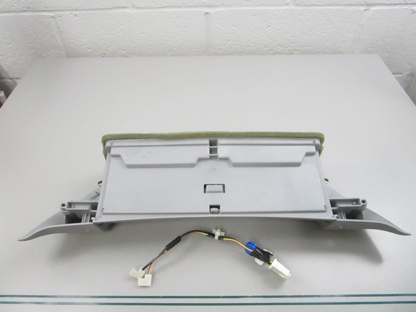 NEW OEM W11242876 Whirlpool Housing 0810