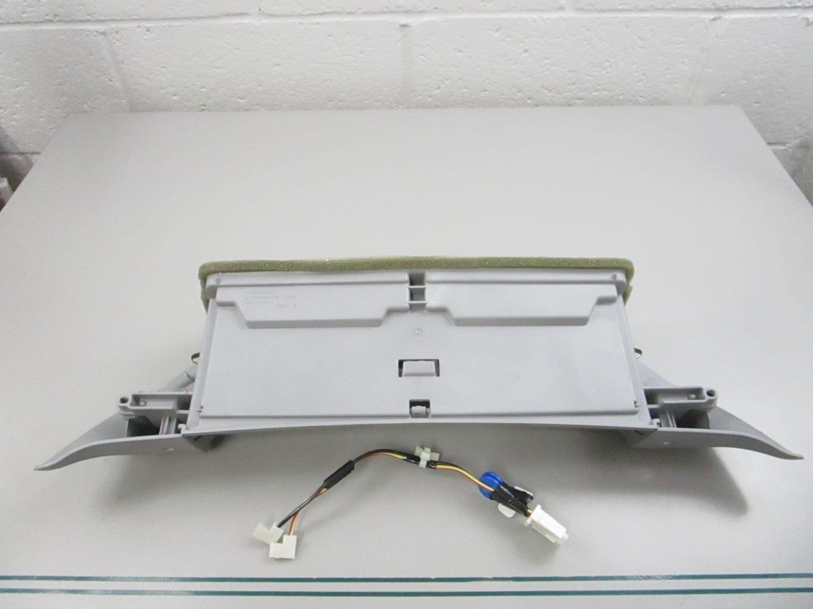 NEW OEM W11242876 Whirlpool Housing 0810
