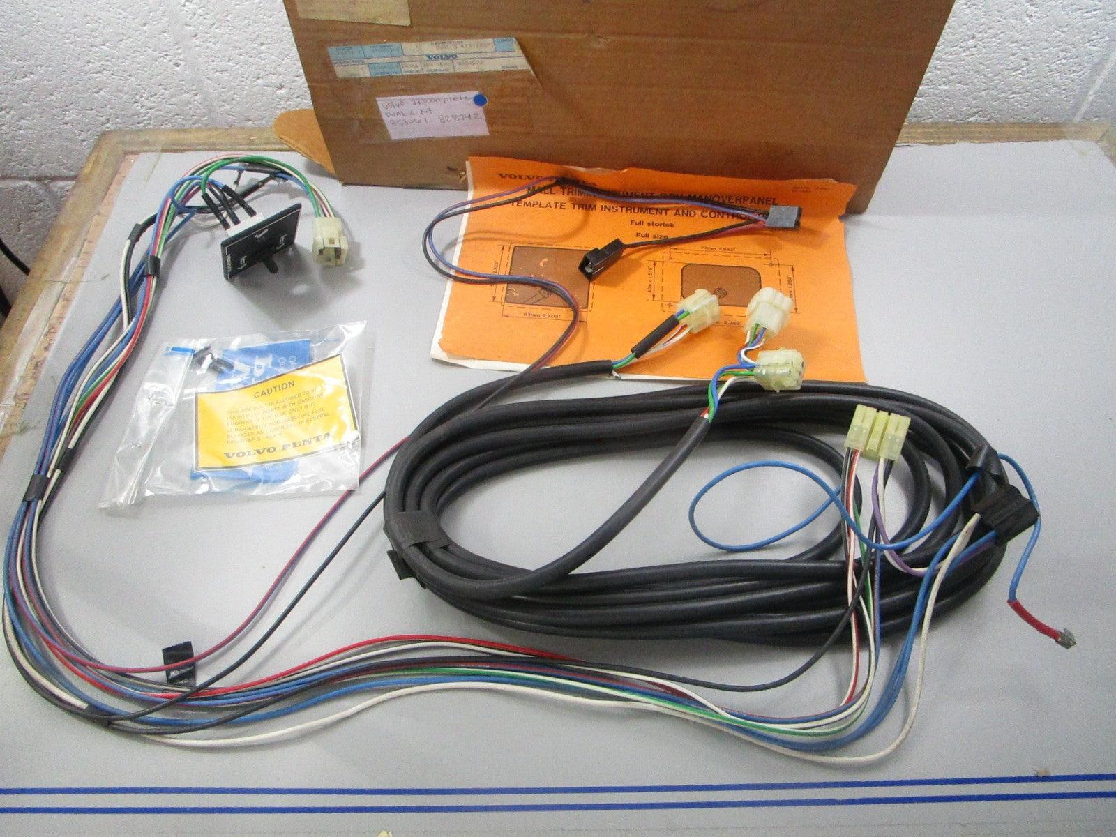 NEW OEM 853067 828742 Volvo Penta Incomplete Dual Station Kit 0810