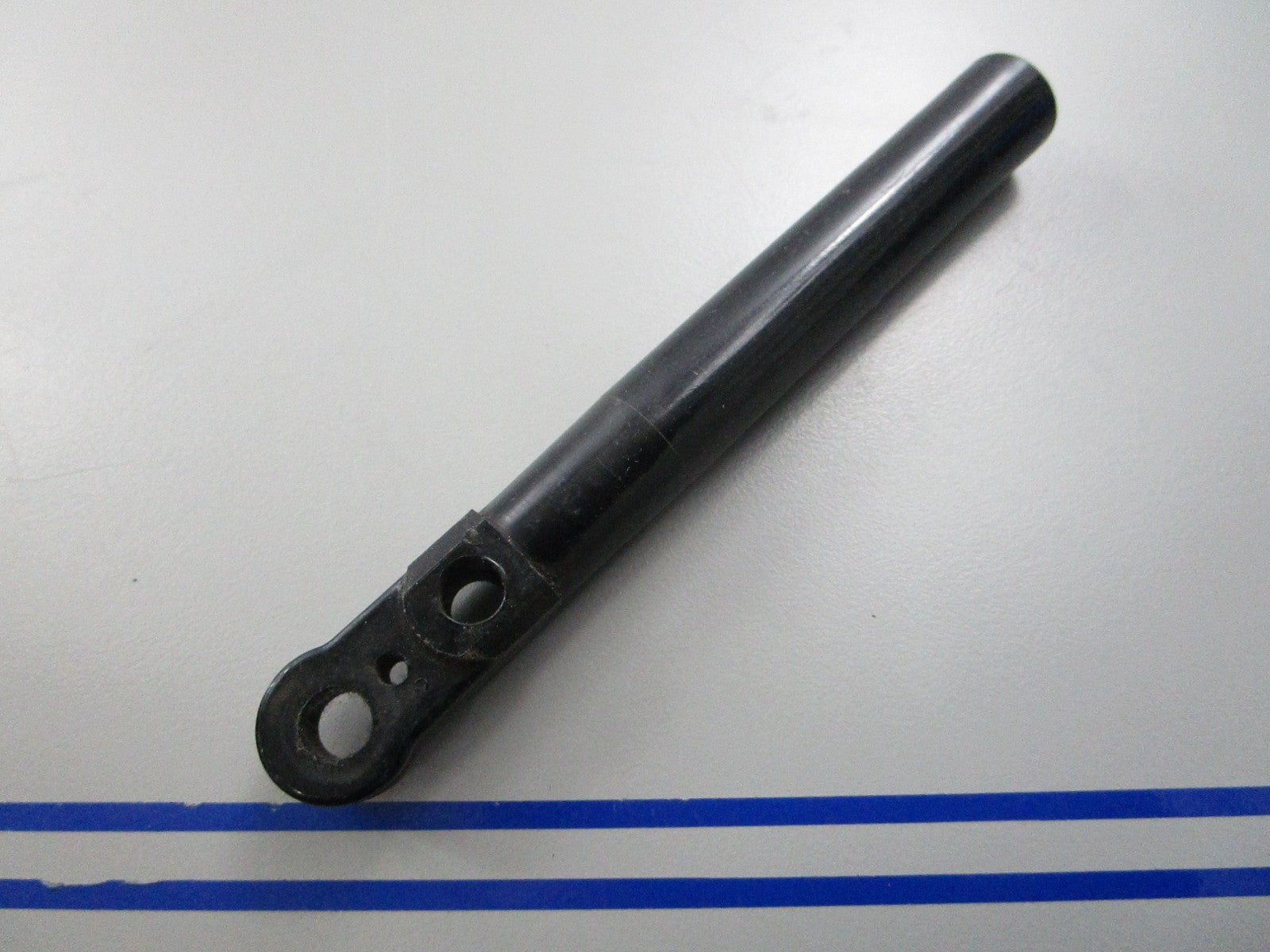 *NEW OEM* 0810 OMC Johnson Evinrude Casing Guide 914742 0914742