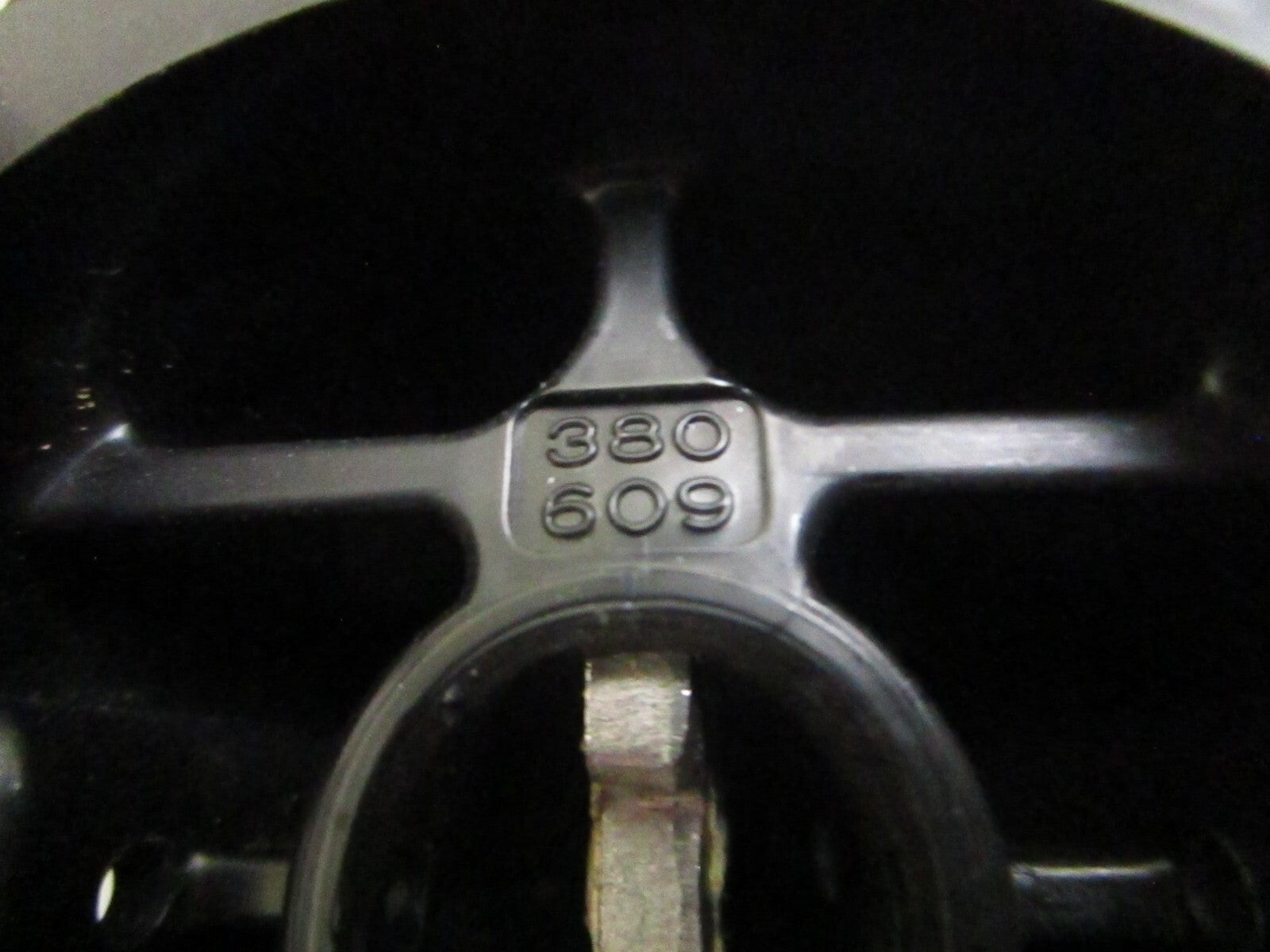 *NEW OEM* 0810 OMC Johnson Evinrude Propeller Cone 380609 0380609