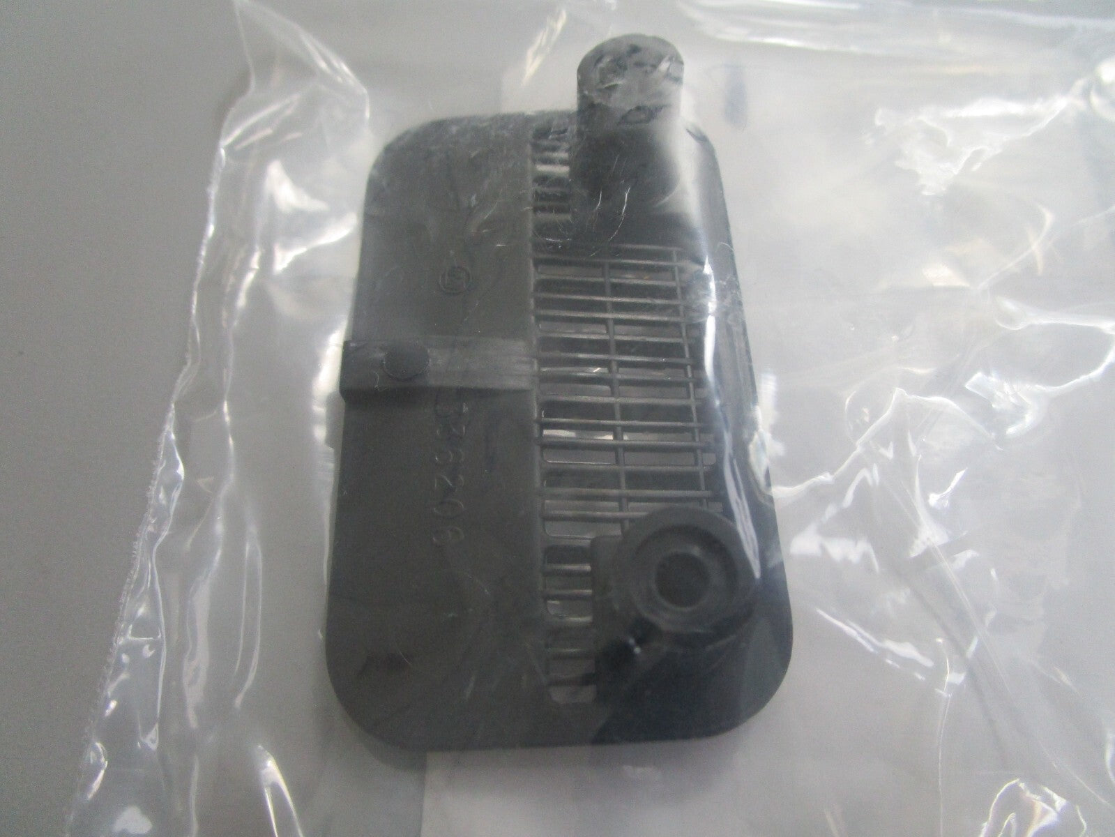 *NEW OEM* 0810 OMC Johnson Evinrude Water Inlet Screen 336206 0336206