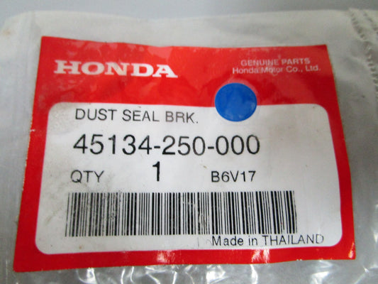 NEW OEM 45134-250-000 Honda Brake Dust Seal 0720
