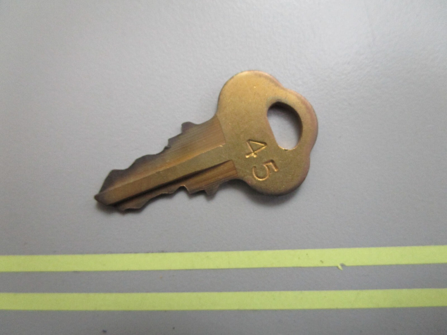 *NEW OEM* 0810 OMC Johnson Evinrude Ignition Key KF45 501550 0501550