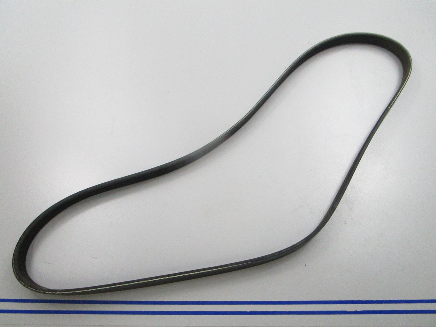 NEW K040418 Gates Micro-V Serpentine Belt 0810