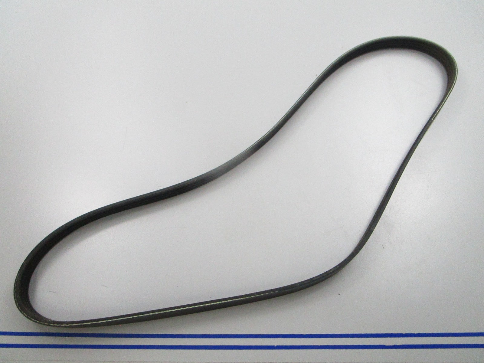 NEW K040418 Gates Micro-V Serpentine Belt 0810