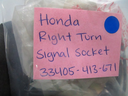 *NEW OEM* 0810 Honda Right Turn Signal Socket 33405-413-671