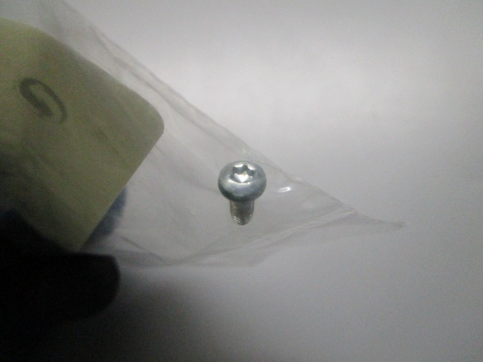*NEW OEM* 0810 Bosch Screw 10008211