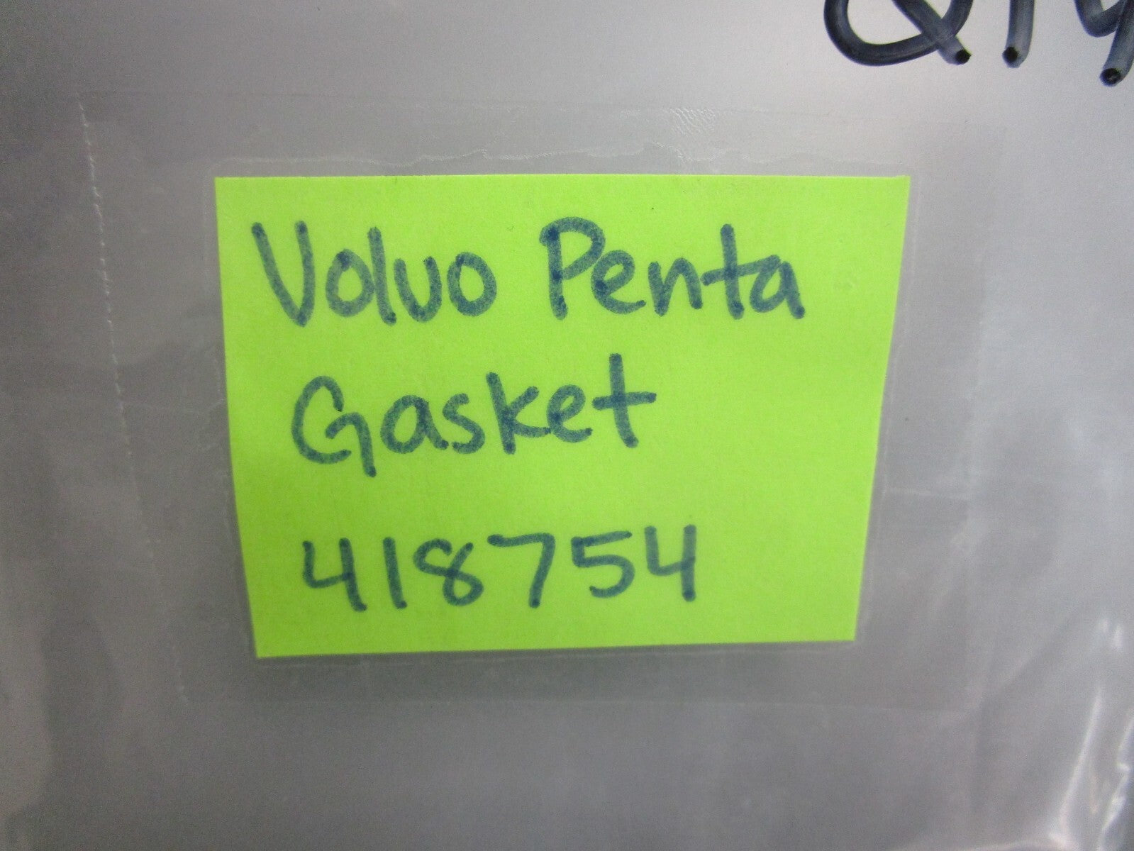 *NEW OEM* 0810 Volvo Penta Gasket 418754