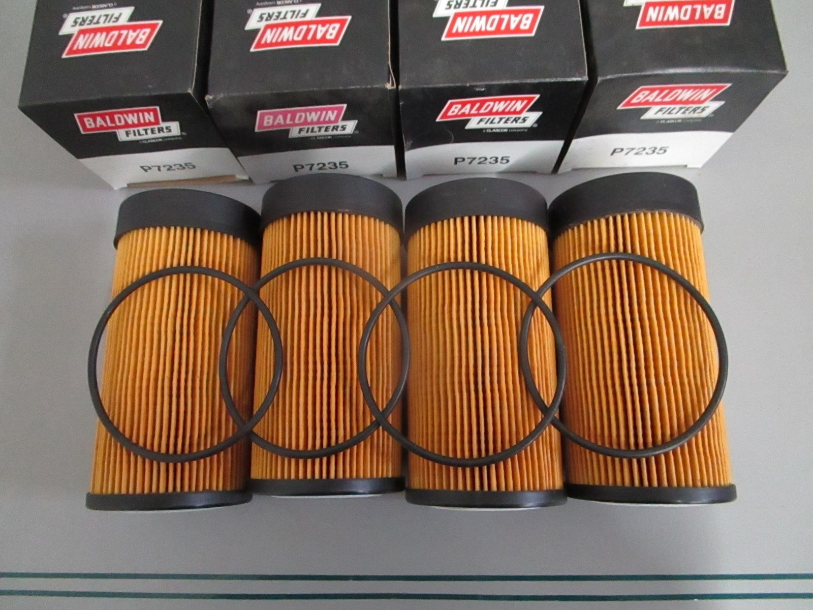 NEW (LOT OF 4) P7235 Baldwin Oil Filter Rep: 57311 57312 WIx 0820