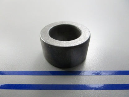 *NEW OEM* 0810 OMC Johnson Evinrude Sleeve 318874 0318874