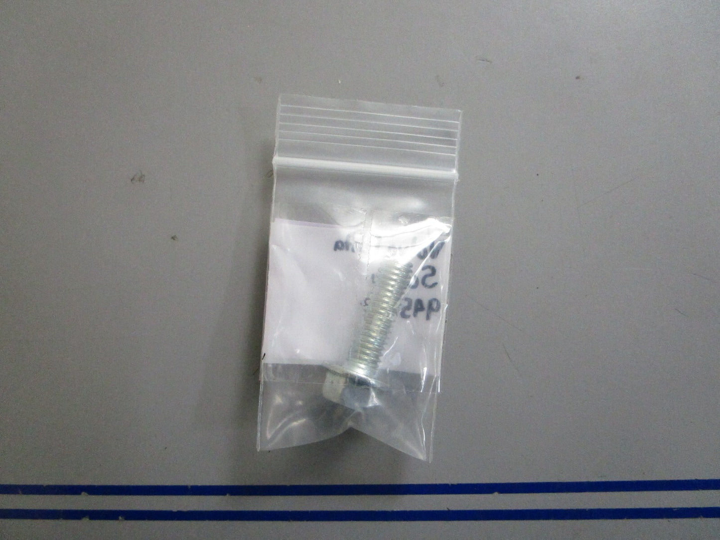 *NEW OEM* 0810 Volvo Penta Screw 945767