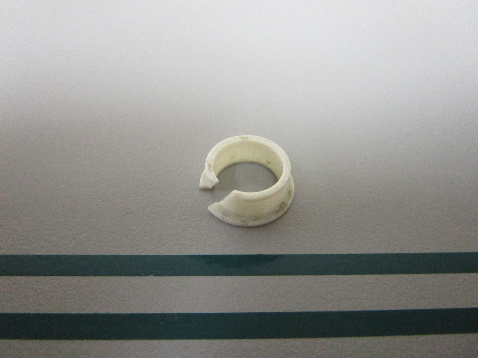 NEW OEM 318194 0318194 OMC Johnson Evinrude Bushing 0810