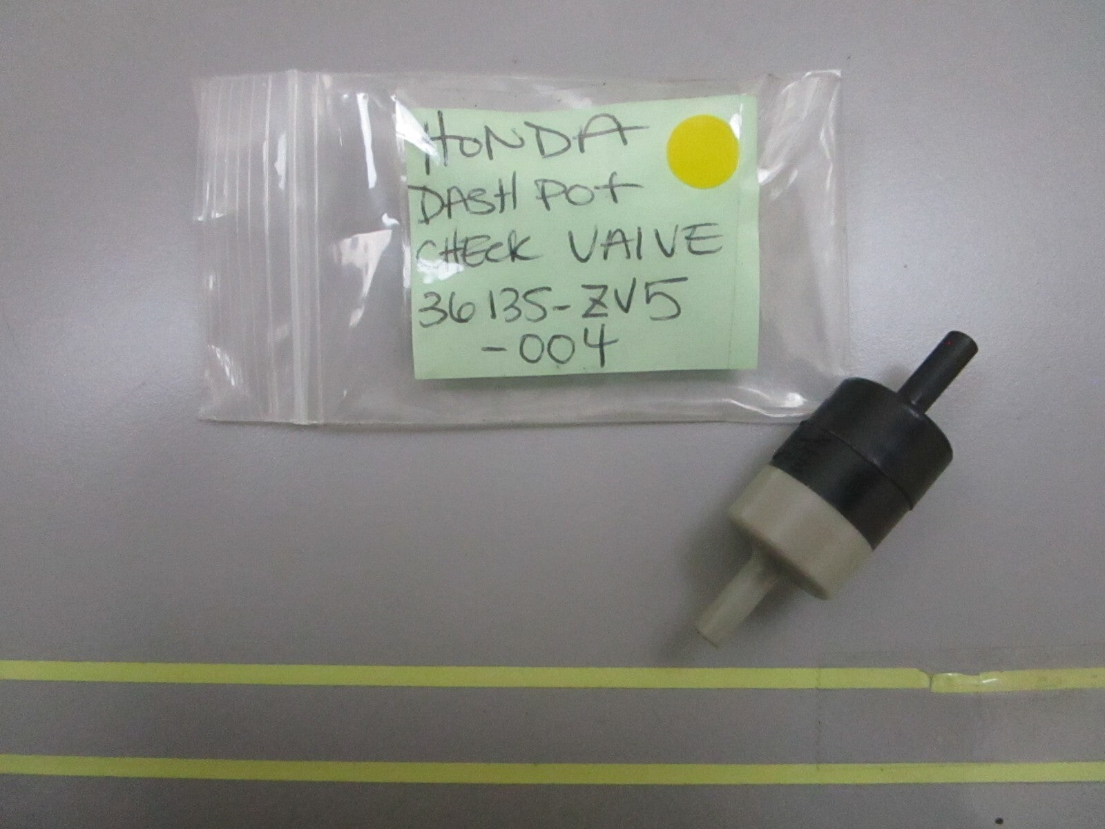 *NEW OEM* 0810 Honda Dash Pot Check Valve 36135-ZV5-004