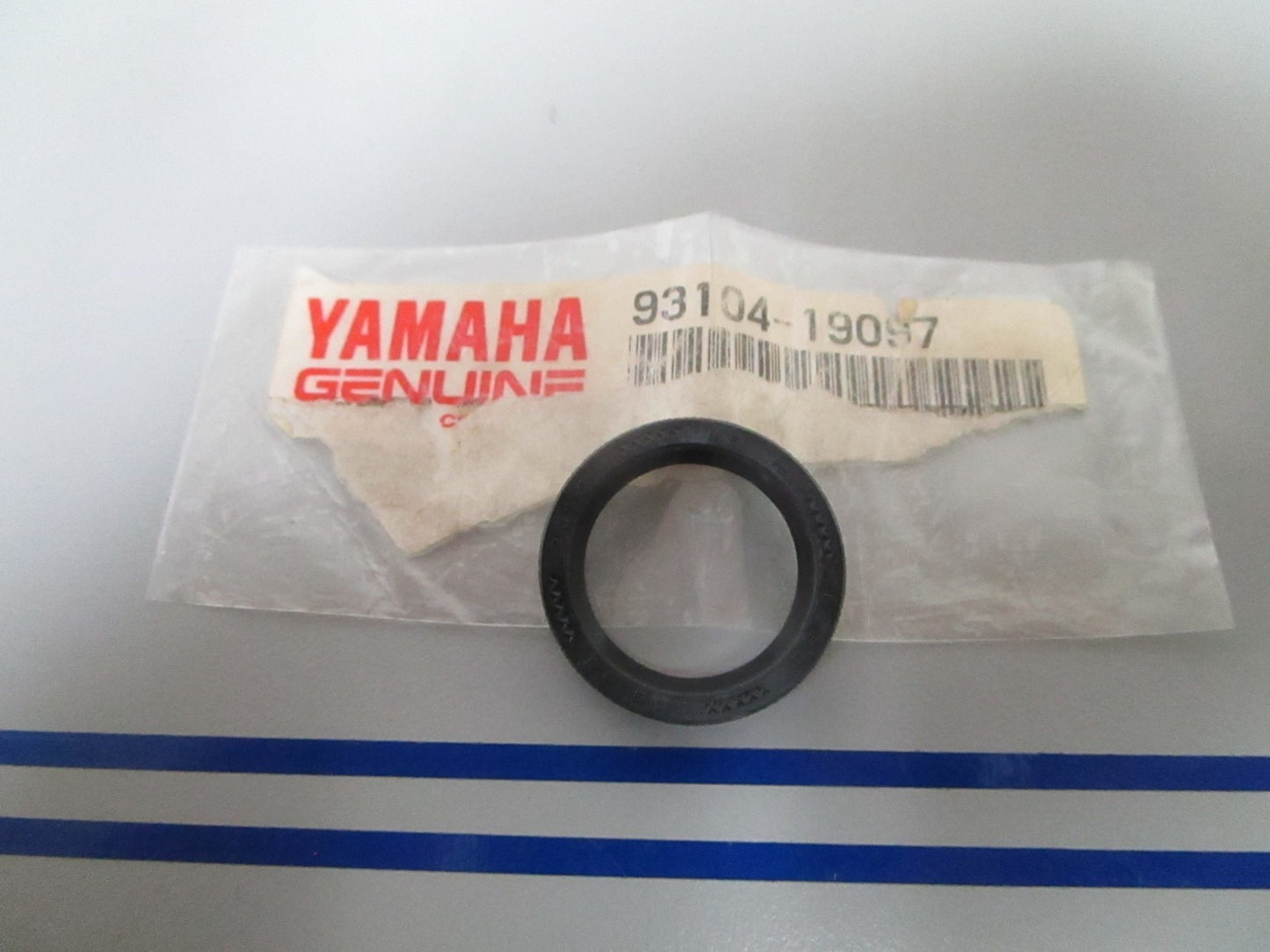 NEW OEM 93104-19097 Yamaha Oil Seal 0720