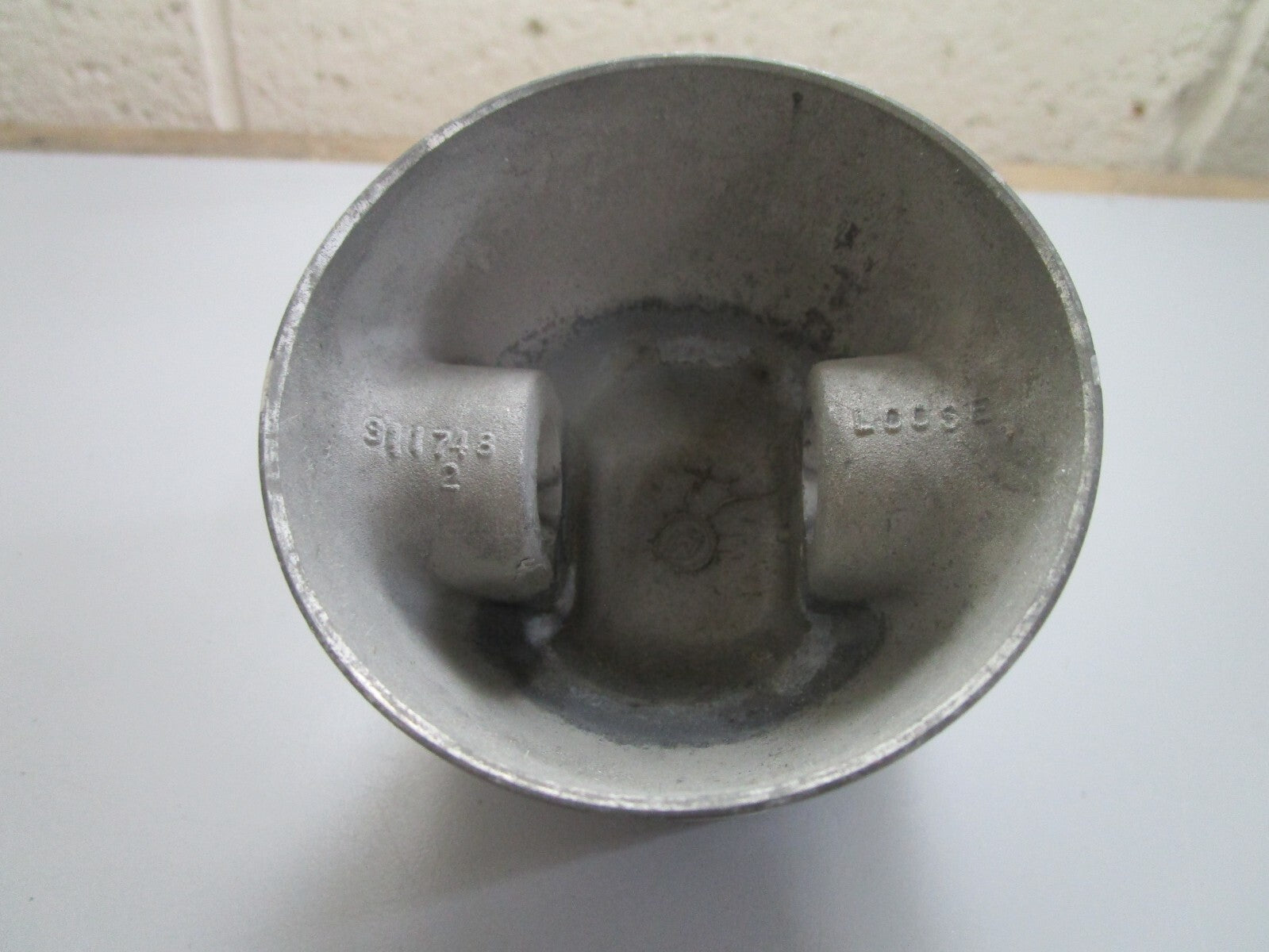 *NEW OEM* 0820 OMC Johnson Evinrude Piston 380568 0380568 311748