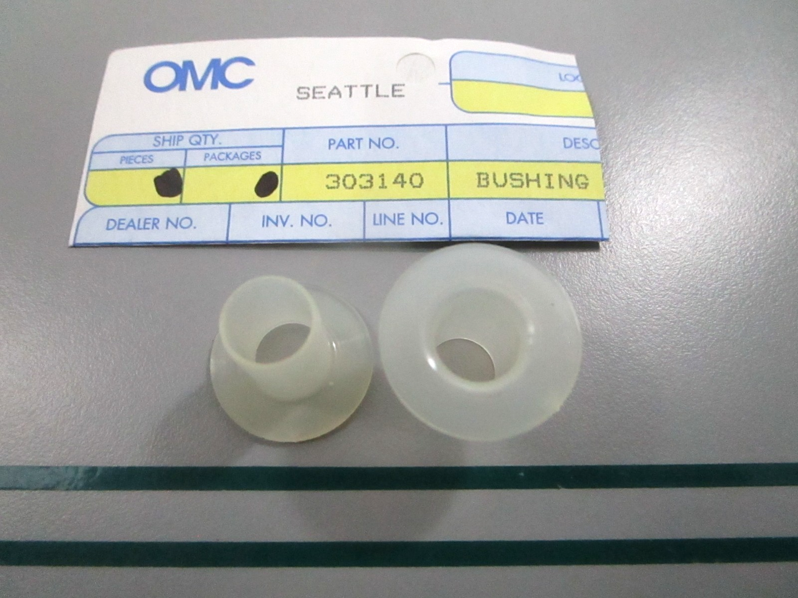 NEW OEM (LOT OF 2) 303140 0303140 OMC Johnson Evinrude Bushing 0810