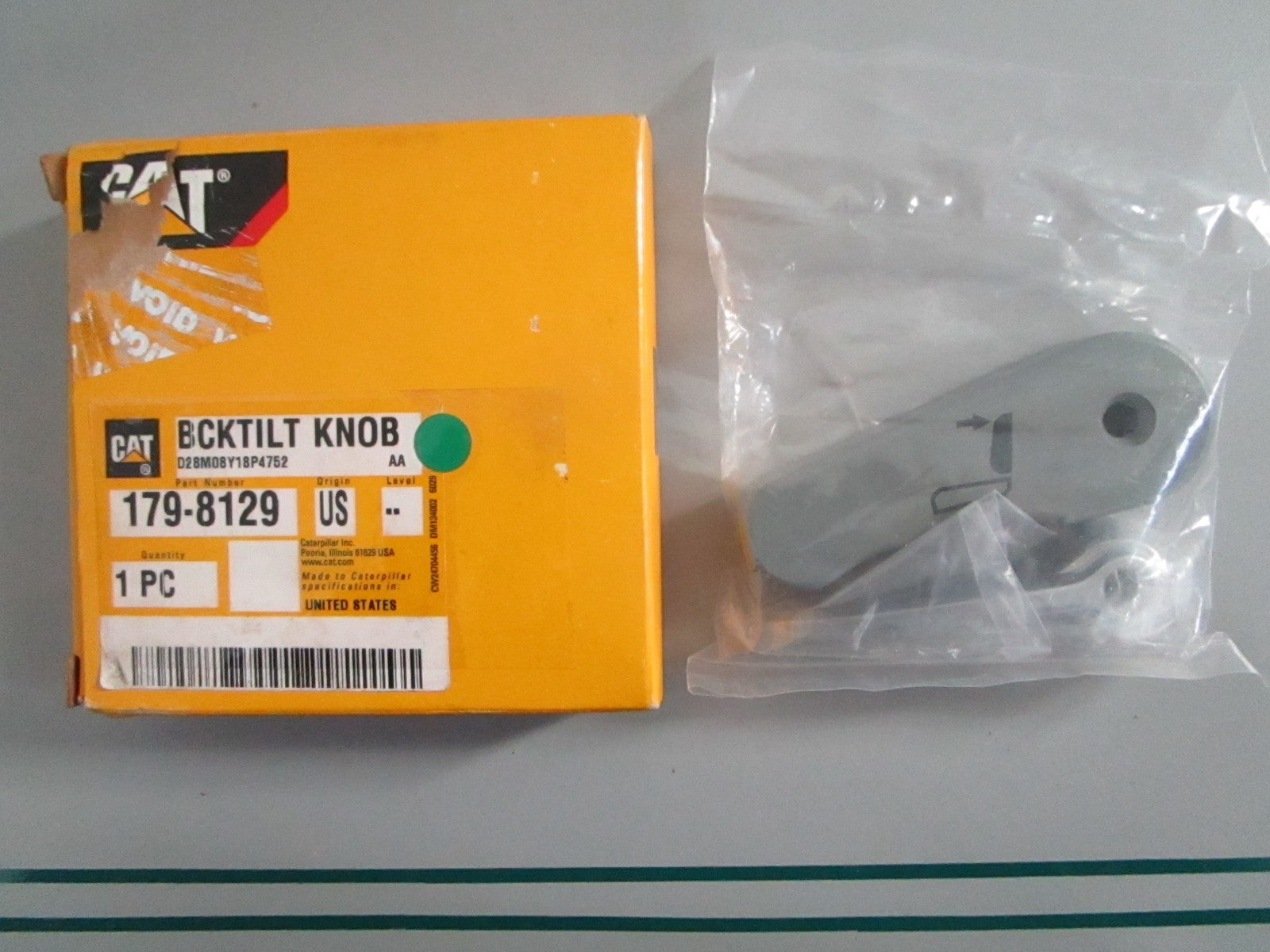 NEW OEM 179-8129 CAT Backtilt Knob 0820