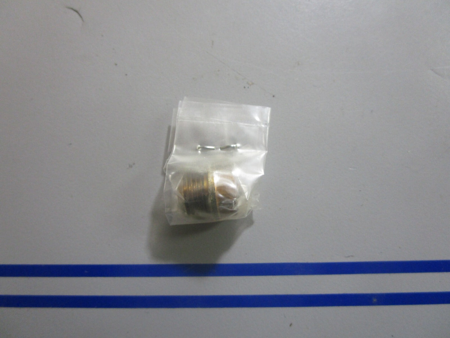 *NEW OEM* 0810 Suzuki Needle Valve 13370-28110