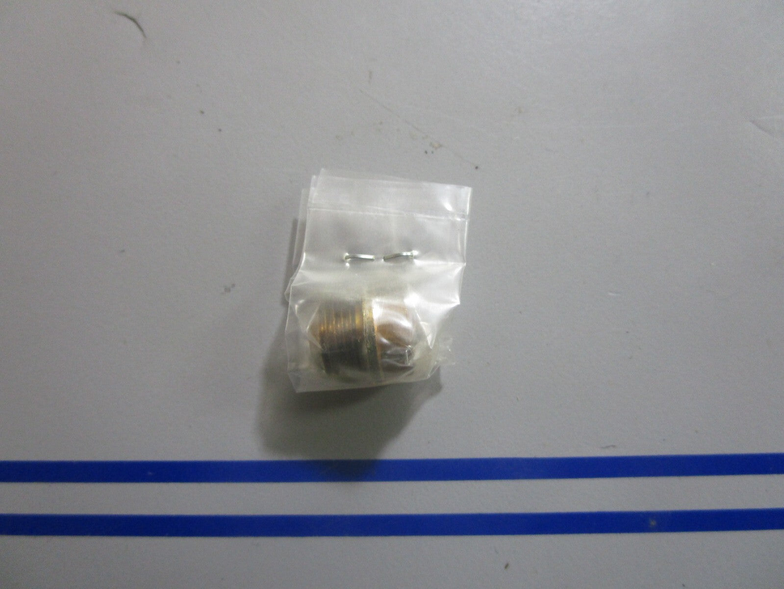 *NEW OEM* 0810 Suzuki Needle Valve 13370-28110