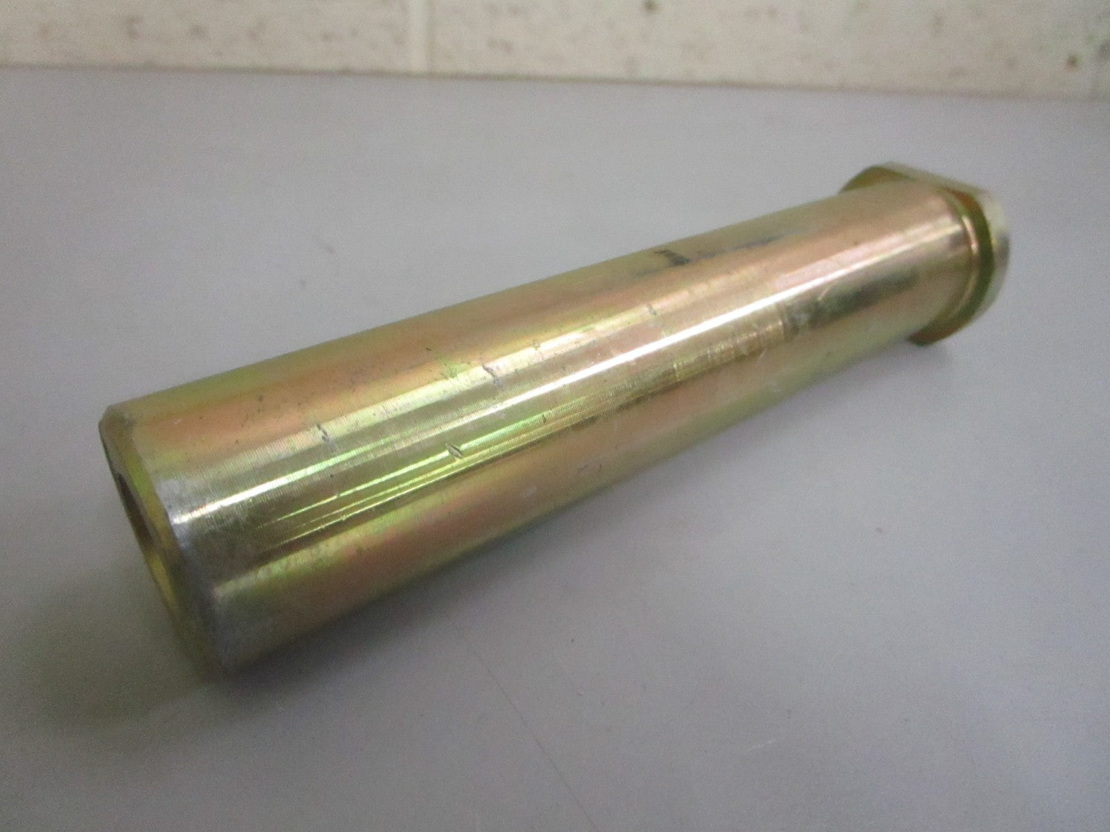 *NEW OEM* 0820 Bobcat Pivot Pin 6906640