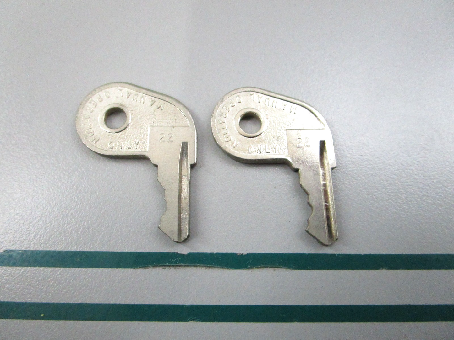 NEW OEM (LOT OF 2) 501787 0501787 OMC Johnson Evinrude 73-22 Ignition Key 0810