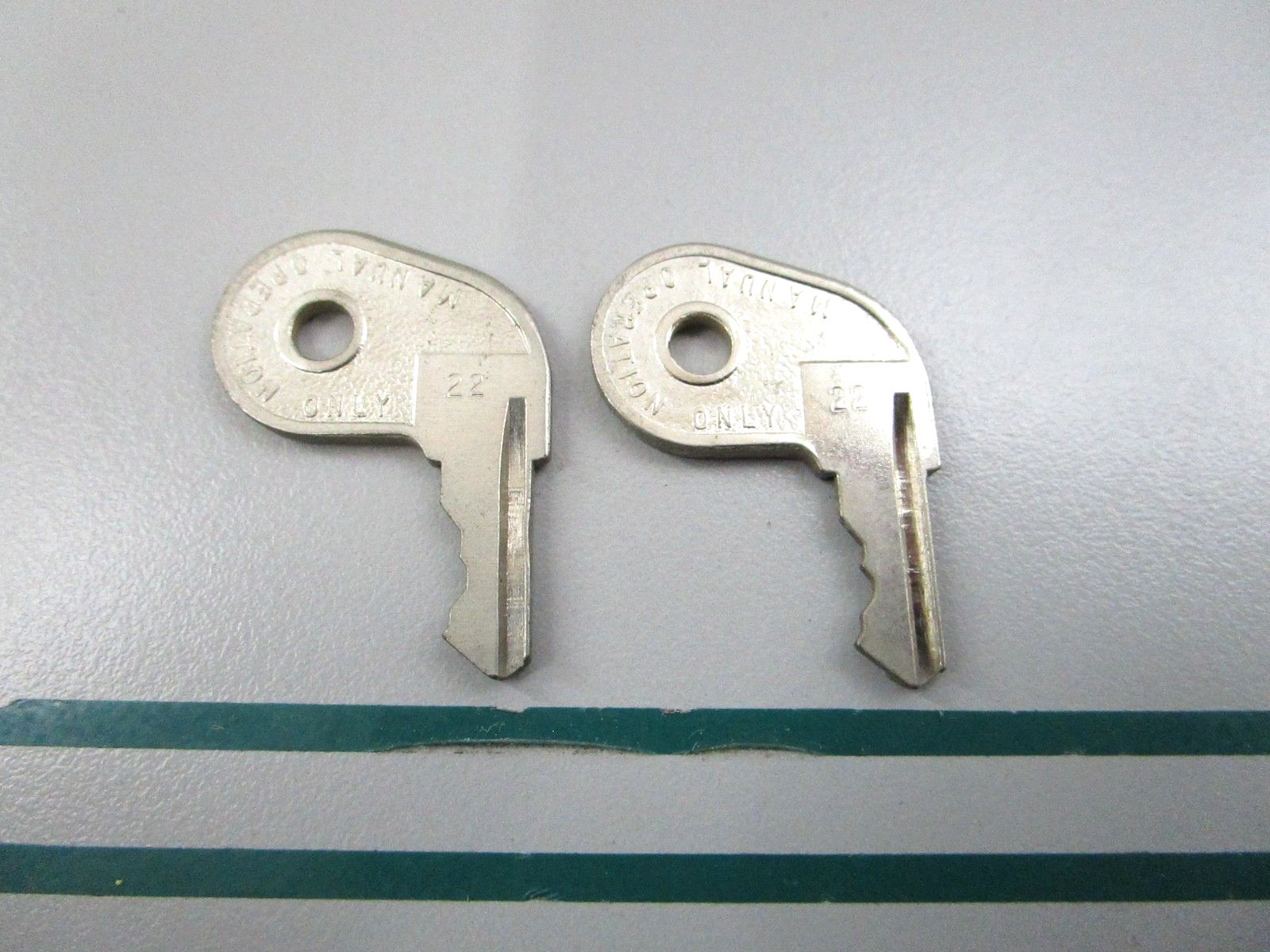 NEW OEM (LOT OF 2) 501787 0501787 OMC Johnson Evinrude 73-22 Ignition Key 0810