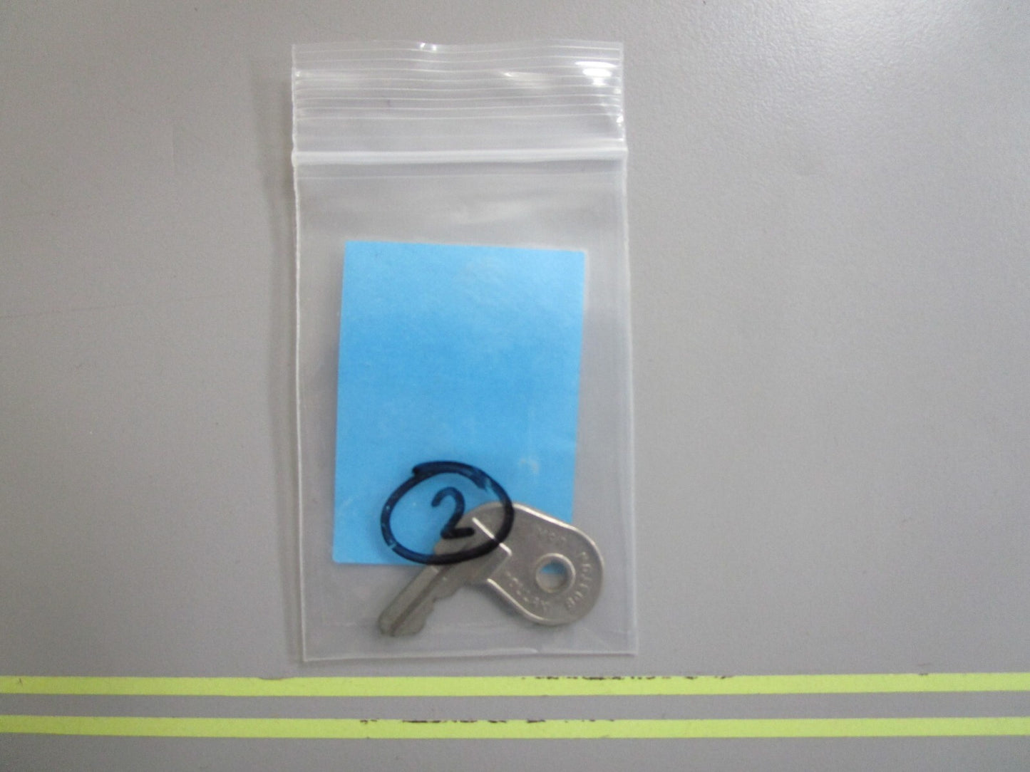 *NEW OEM* 0810 OMC Johnson Evinrude Ignition Key 73-19 501784 0501784